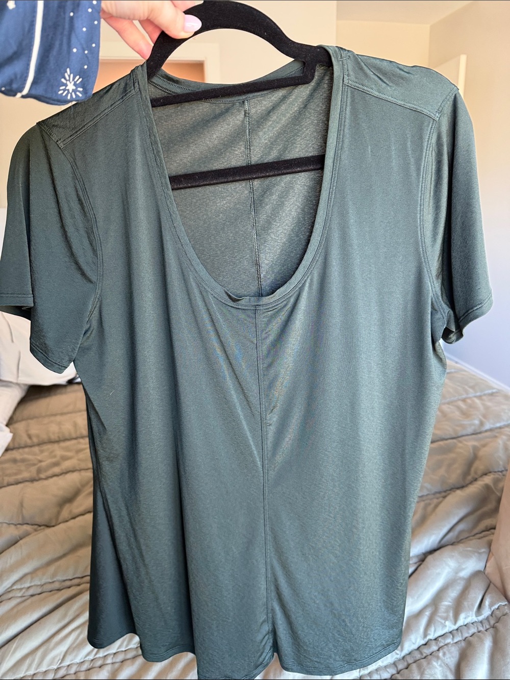 lululemon athletica Short Sleeve Scoop Neck Tunic Top — Olive - Picture 2 of 3